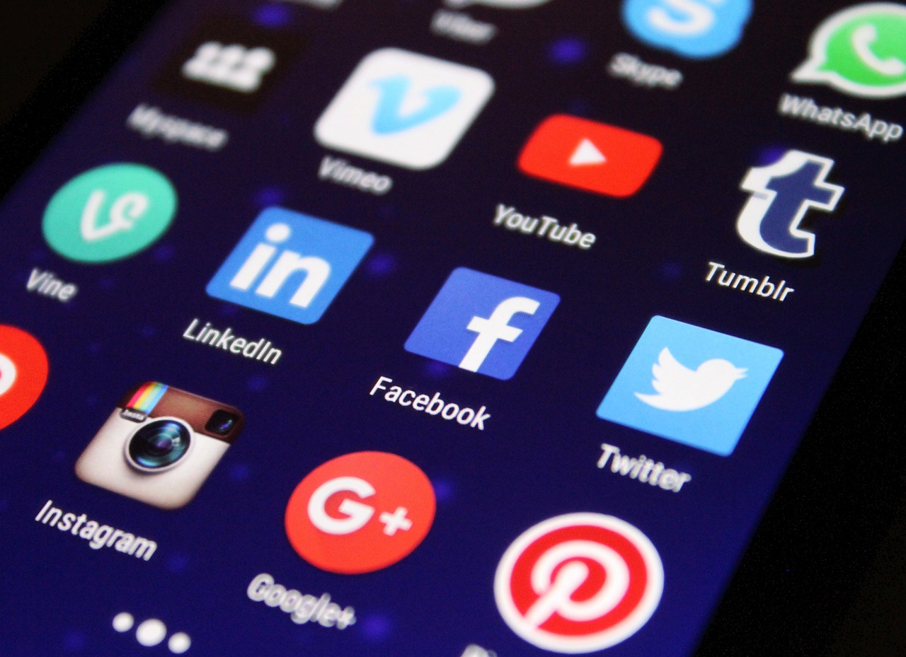Social Search is the New Google: Why Your Brand Needs to Be Discoverable on Instagram